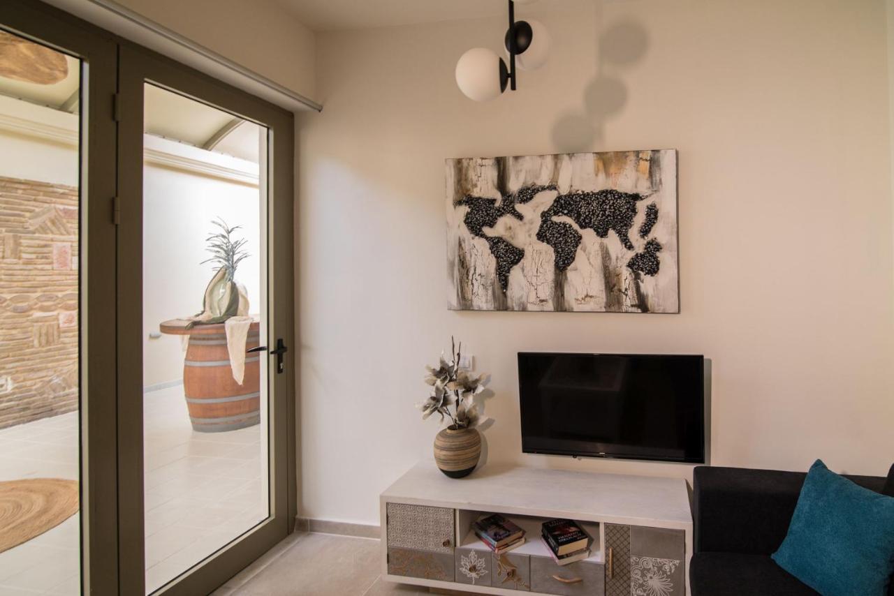 Lodge Modern Apartments, In Kalamaki Centre 외부 사진