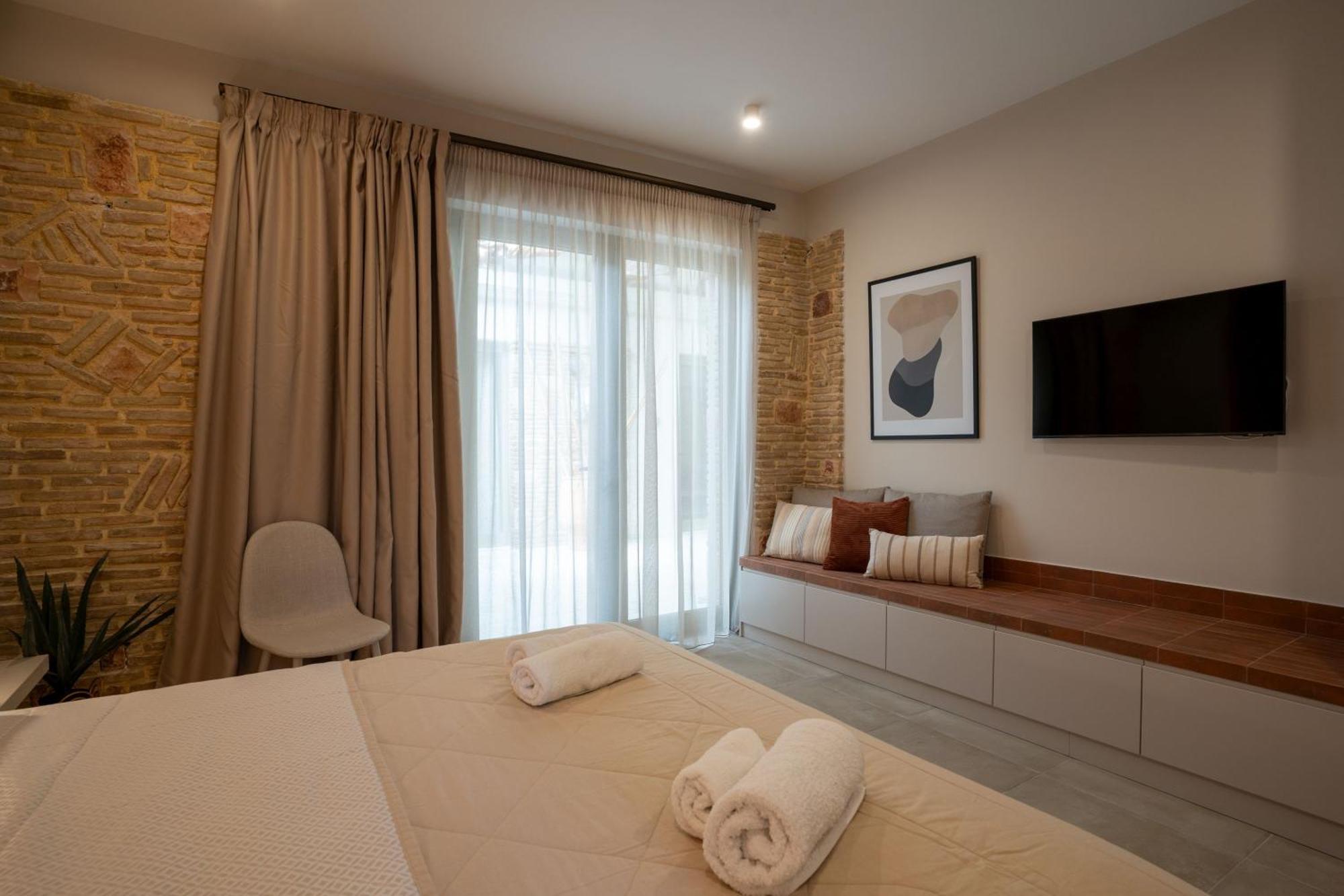 Lodge Modern Apartments, In Kalamaki Centre 외부 사진